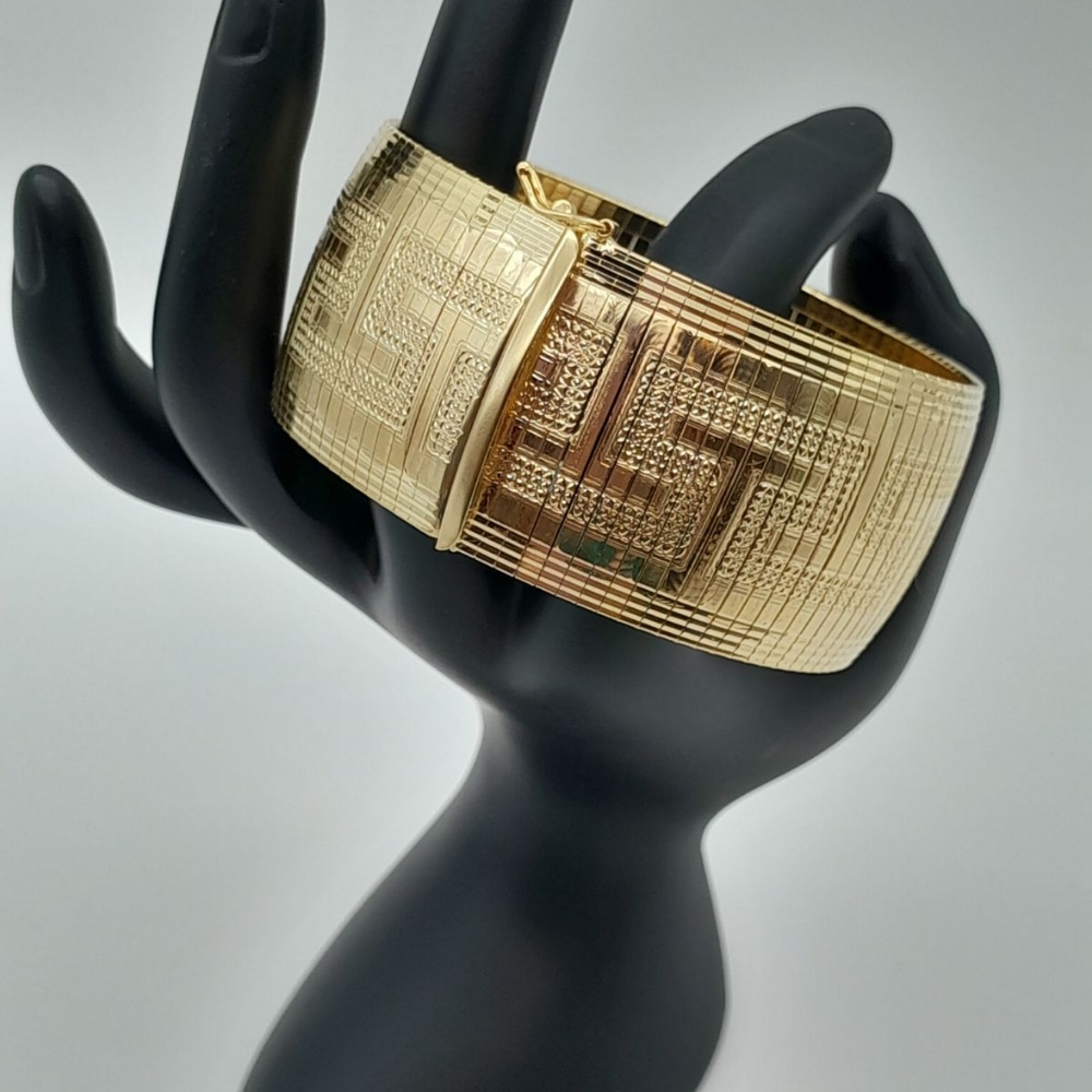 18K YELLOW GOLD OVER BRONZE OMEGA LINK BRACELET SIZE 7.5